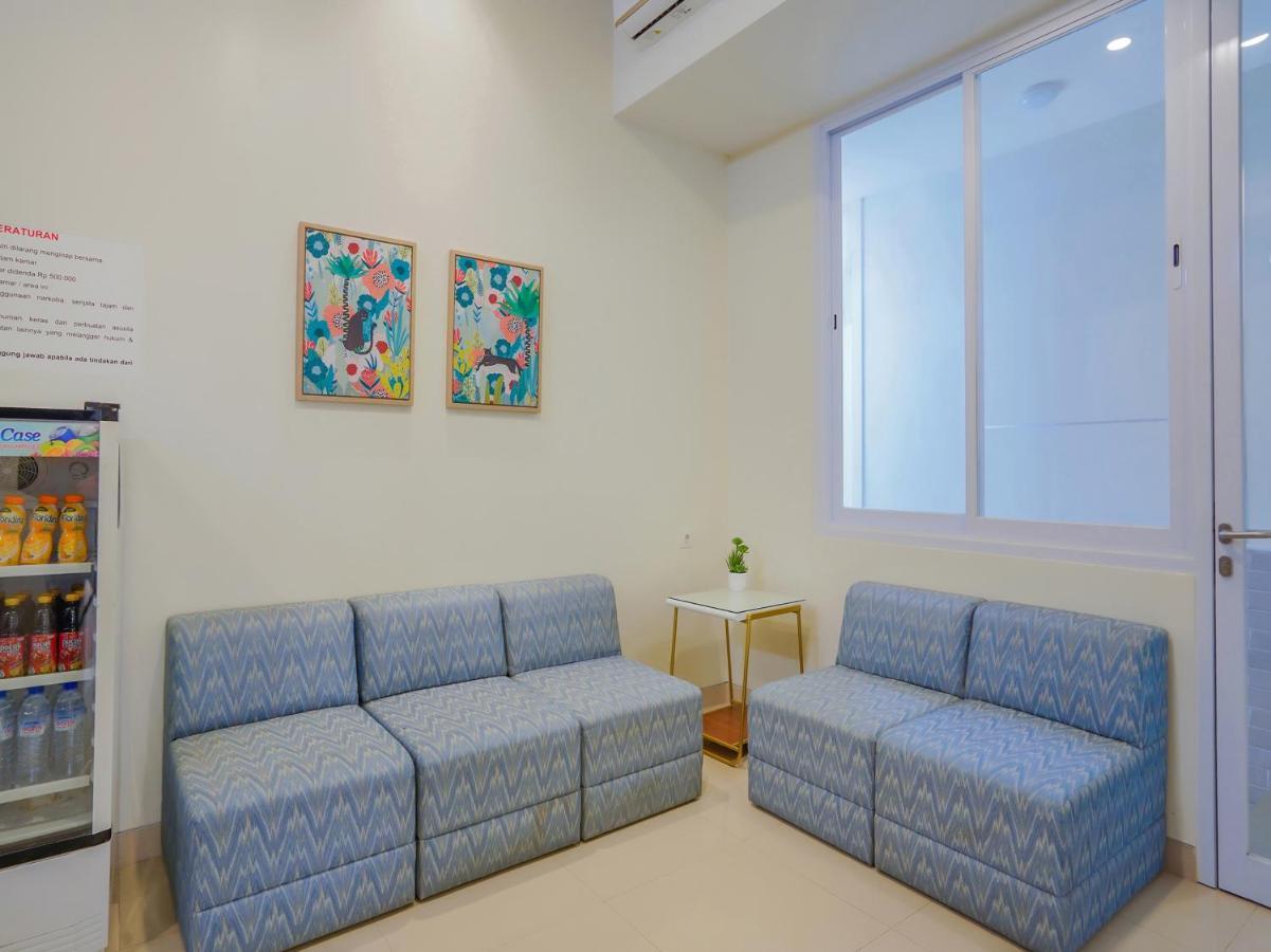 Super Oyo Capital O 90336 Olive Guest House Surabaya Bagian luar foto
