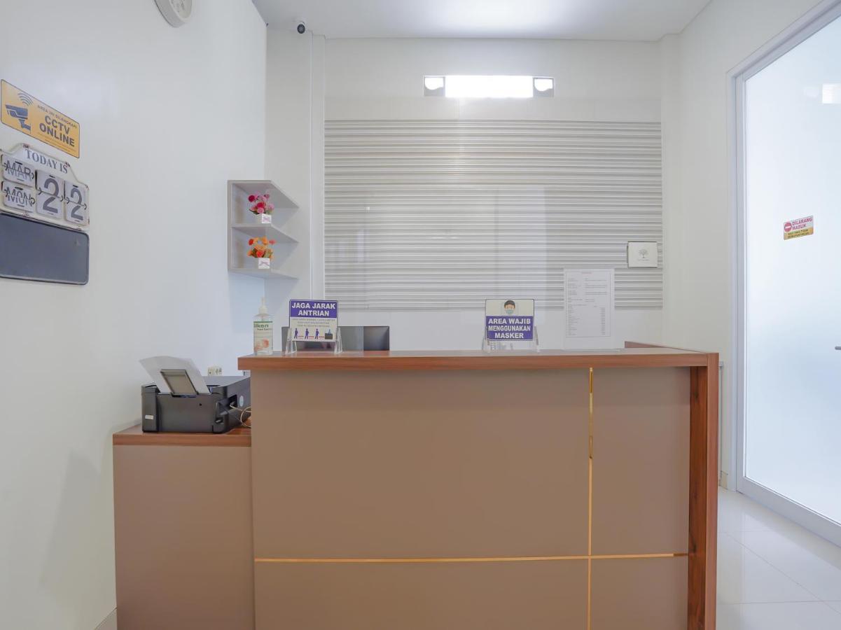 Super Oyo Capital O 90336 Olive Guest House Surabaya Bagian luar foto