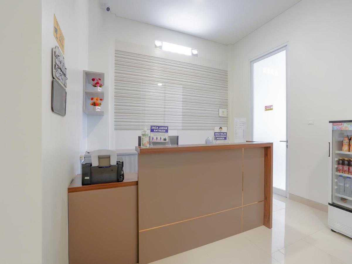 Super Oyo Capital O 90336 Olive Guest House Surabaya Bagian luar foto