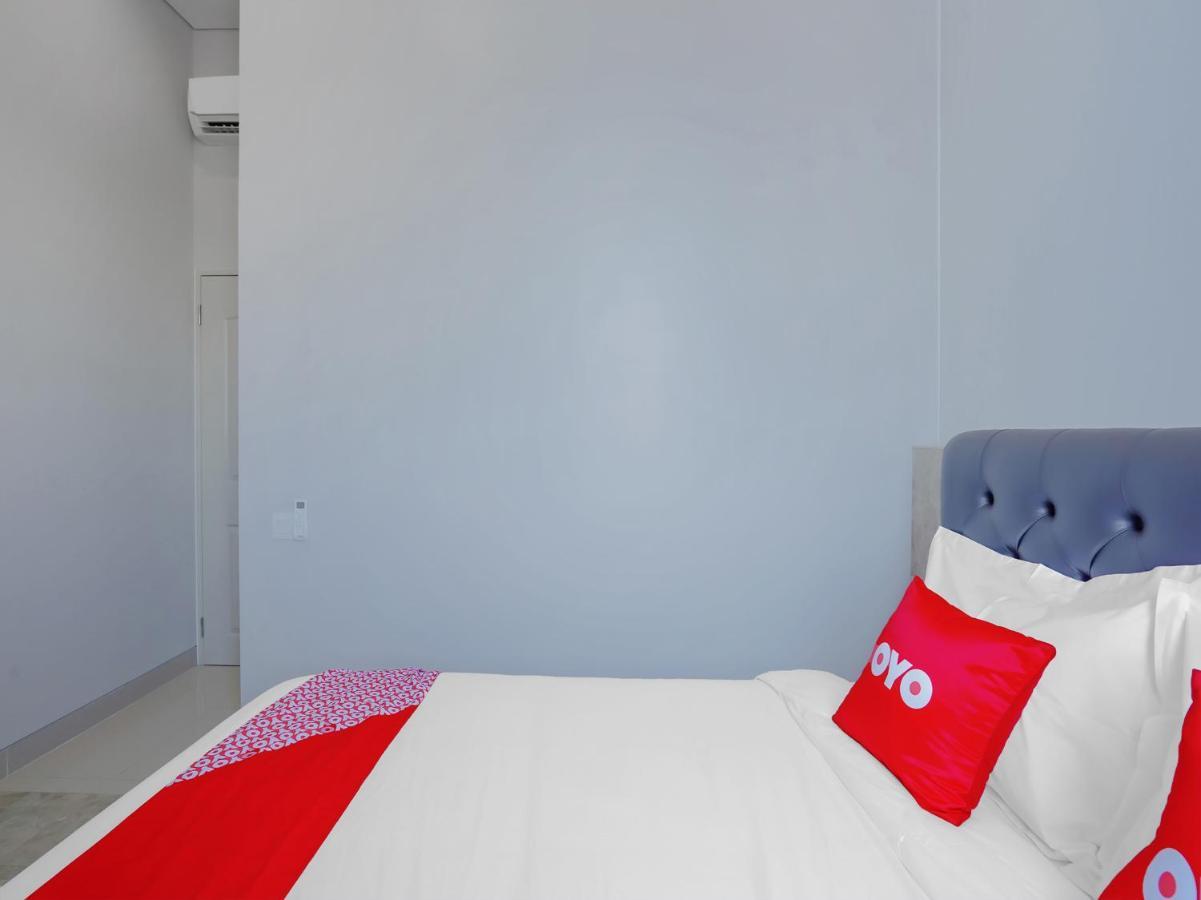 Super Oyo Capital O 90336 Olive Guest House Surabaya Bagian luar foto
